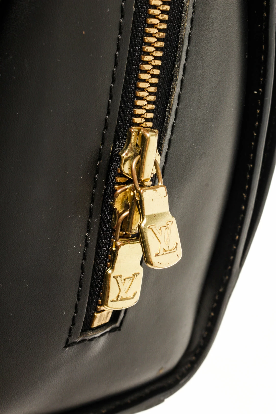 Best Sale ⌛ Louis Vuitton Black Epi Leather Pont Neuf Satchel Bag 🤩 - Image 6