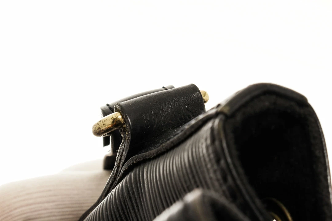New ๐ Louis Vuitton Black Epi Leather Noe Shoulder Bag ๐ - Image 6
