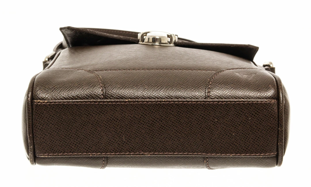 Wholesale ๐ Louis Vuitton Brown Ardoise Luka Taiga Leather Shoulder Bag โ - Image 4